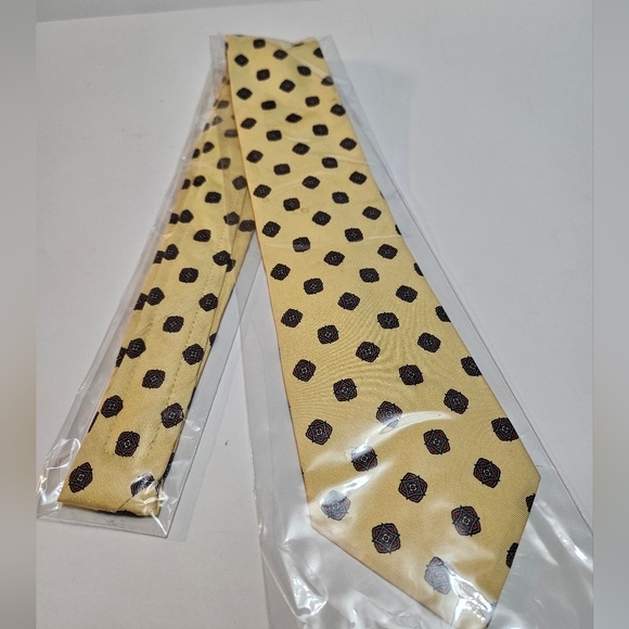 Briar Men's All Silk Neck Tie Size 3.25 x 56 Yellow & Red - Picture 4 of 7